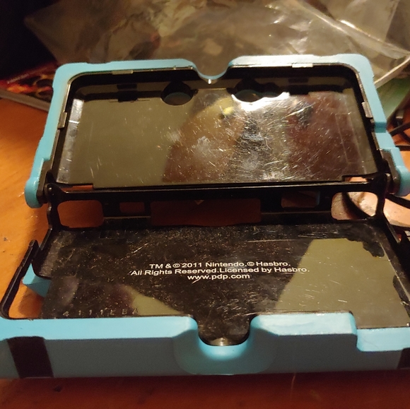 Nintendo 3DS Nerf Shell - Picture 3 of 4